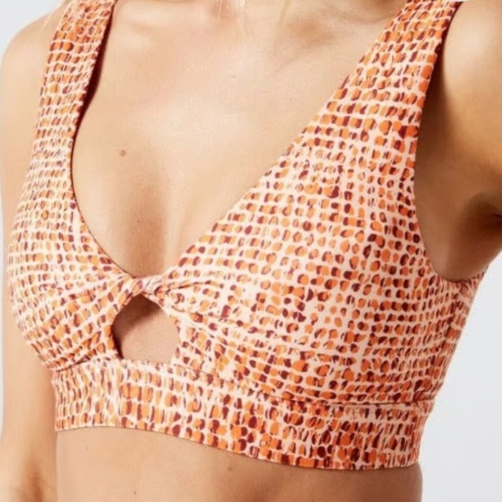 L*Space Do The Twist Sports Bra Sz M
